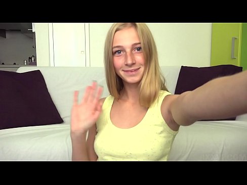 ❤️ Quand je m'ennuie, je me masturbe paresseusement ma chatte rose ❤️ Vidéo de baise at us ️❤