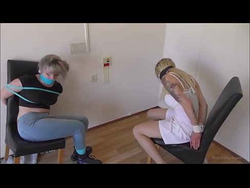 ❤️ Dépendante / attachée et bâillonnée / demoiselle en détresse ❤️ Vidéo de baise at us ️❤