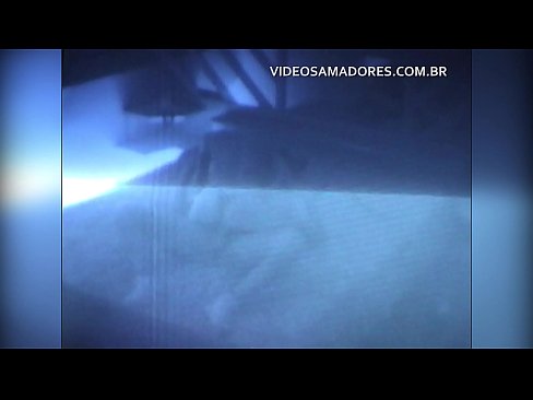 ❤️ Un mari filme sa femme en train de baiser son voisin et découvre qu'il est cocu. ❤️ Vidéo de baise at us ️❤