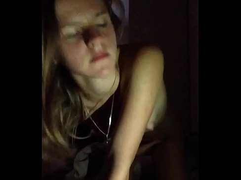 ❤️ Une fille se masturbe et jouit ❤️ Vidéo de baise at us ️❤